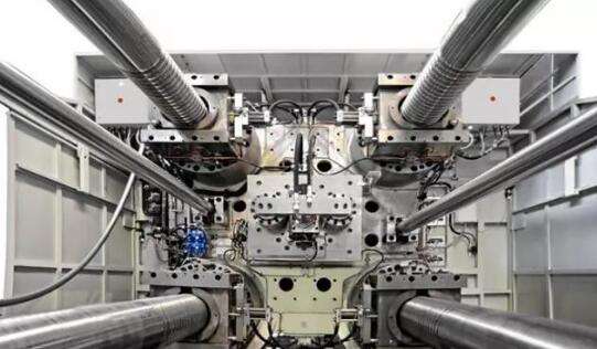 <b>在模具行業(yè)中不同的人對這個(gè)行業(yè)的看法</b>